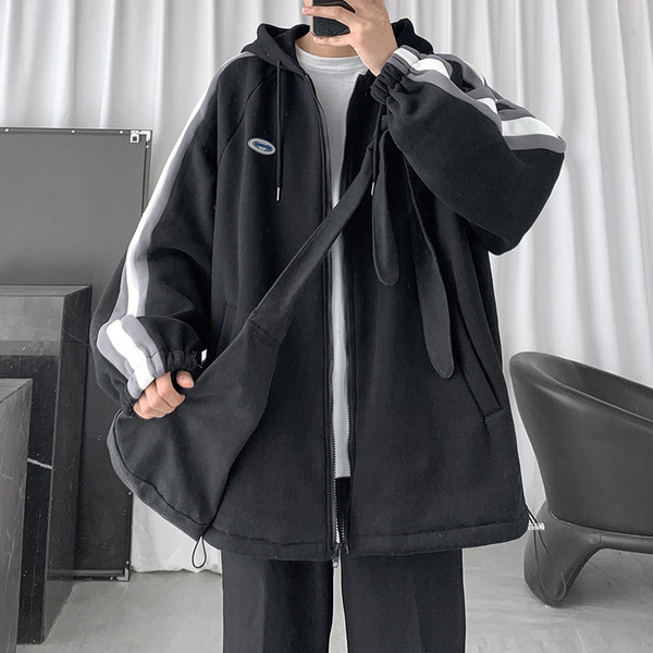 Õhuke tõmbluku ja kapuutsiga kevadjope meestele