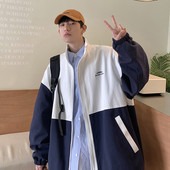 Tasuta mudel taskutega meeste jope