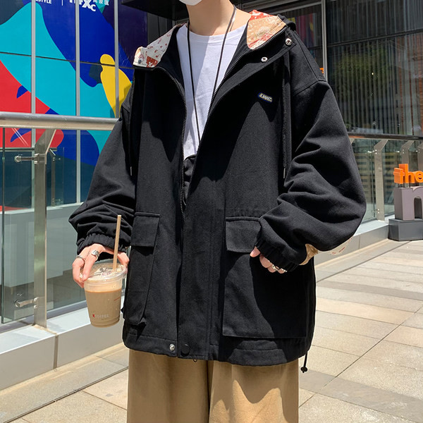 Taskutega vabaaja meeste jope – lai mudel