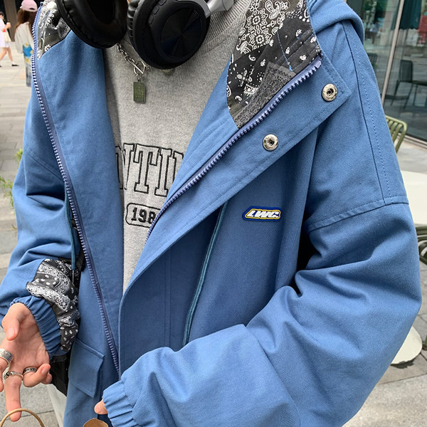 Taskutega vabaaja meeste jope – lai mudel