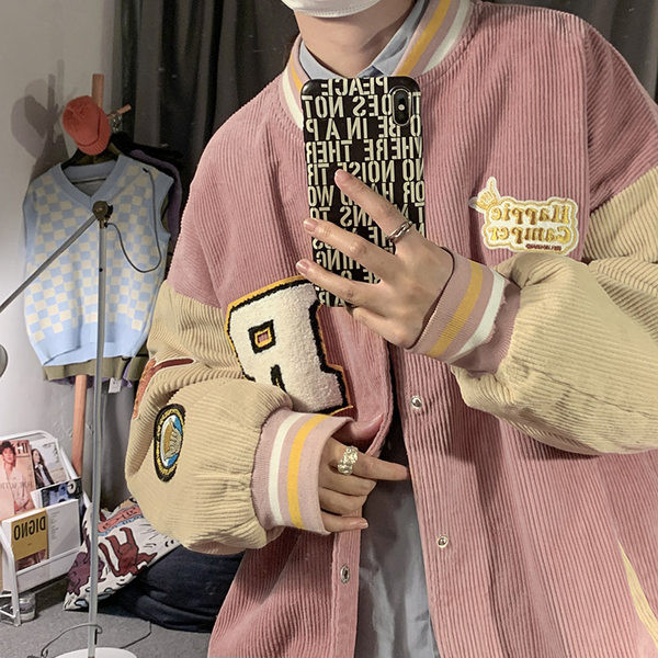 Kolmes värvitoonis nööpidega meeste jope