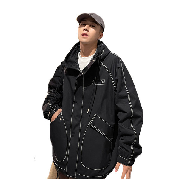 Kapuutsi ja taskutega meeste talvejope