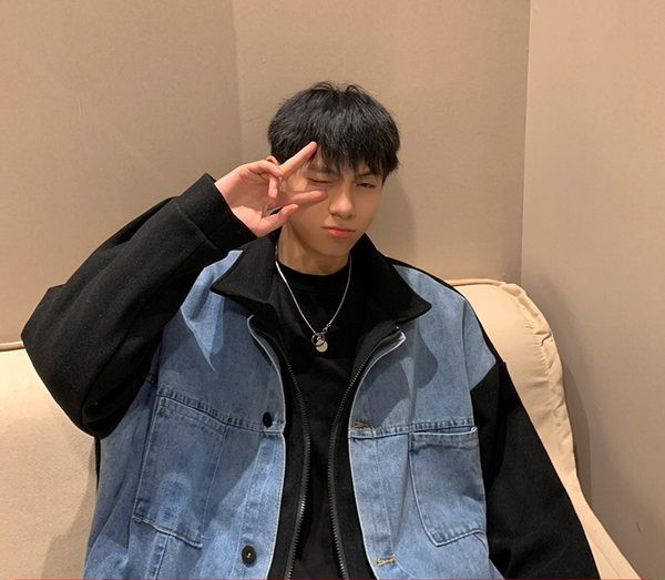 Széles modell farmerdzseki férfiaknak