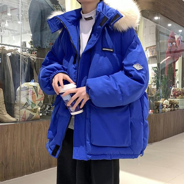 Férfi széles kabát kapucnival és zsebekkel