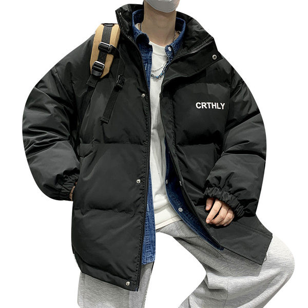 Téli kabát gombokkal és magas gallérral