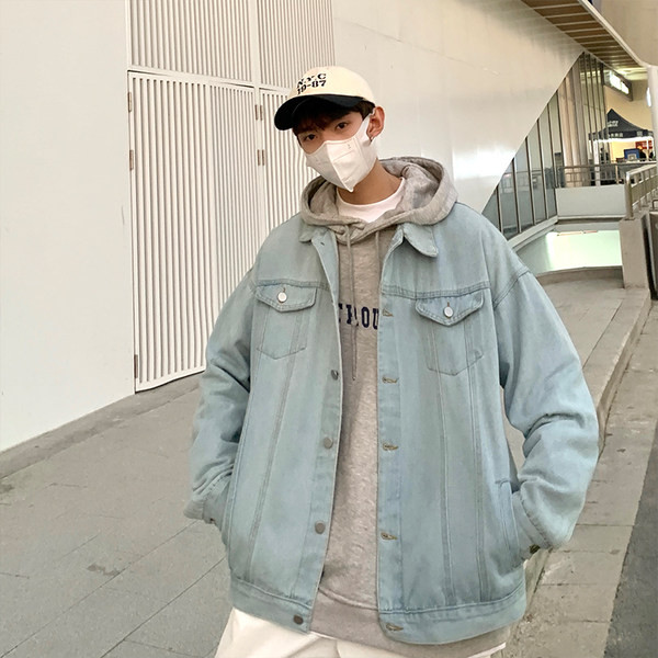 Férfi farmerdzseki széles modell gombokkal