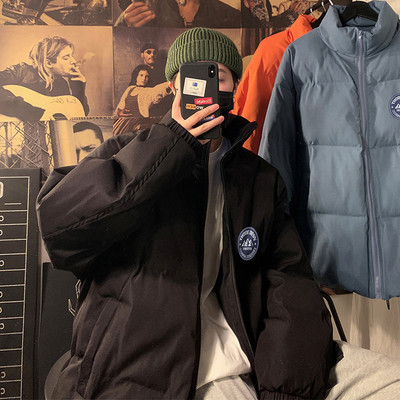 Kõrge krae ja embleemiga vabaaja meeste jope