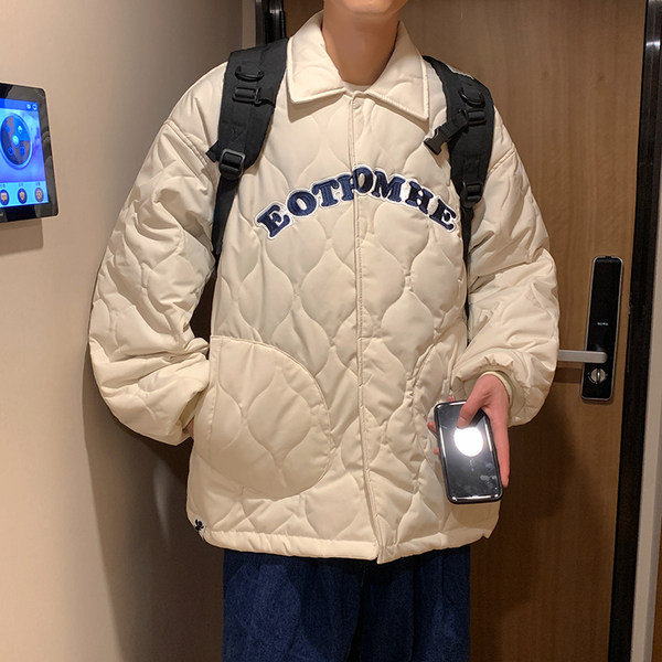 Új modell férfi steppelt kabát hímzéses felirattal