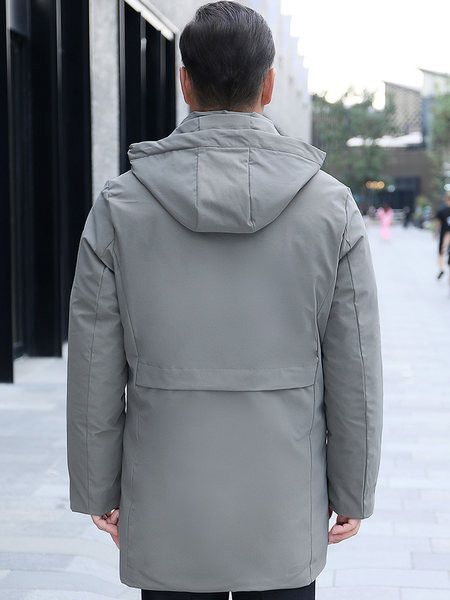 Kolmes värvitoonis lukuga meeste talvejope