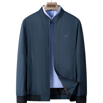 Férfi tavaszi kabát alacsony gallérral