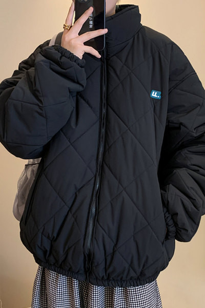 Férfi steppelt kabát magas gallérral - széles modell