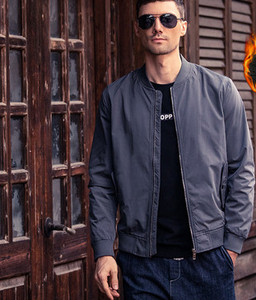 Férfi tavaszi-őszi kabát cipzárral