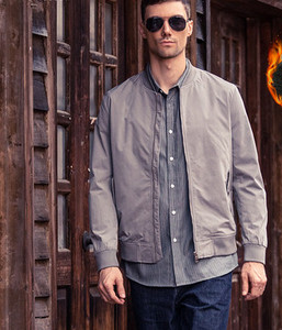 Férfi tavaszi-őszi kabát cipzárral