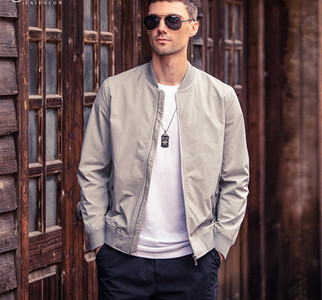 Férfi tavaszi-őszi kabát cipzárral