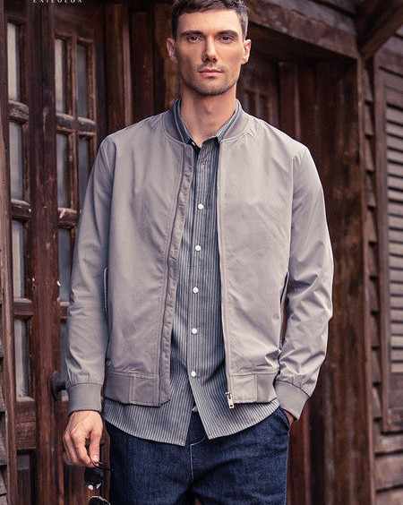 Férfi tavaszi-őszi kabát cipzárral