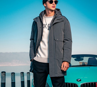 Mindennapi férfi kabát felirattal