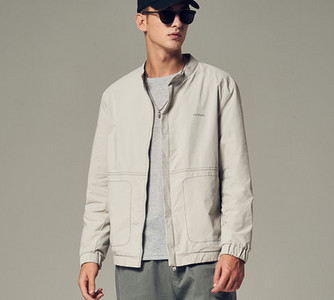 Ανδρικό ανοιξιάτικο μπουφάν με φερμουάρ σε μαύρο και άσπρο χρώμα