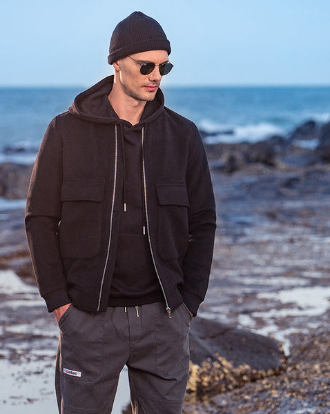 Új modell férfi dzseki fekete és bézs színű zsebekkel