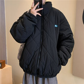 Férfi téli kabát magas gallérral és cipzárral