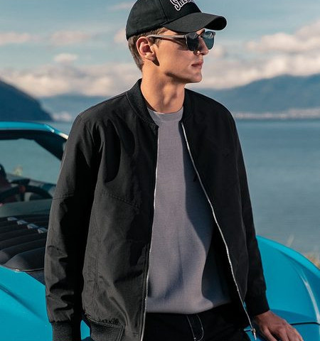 Modern férfi vékony kabát két modellben, cipzárral