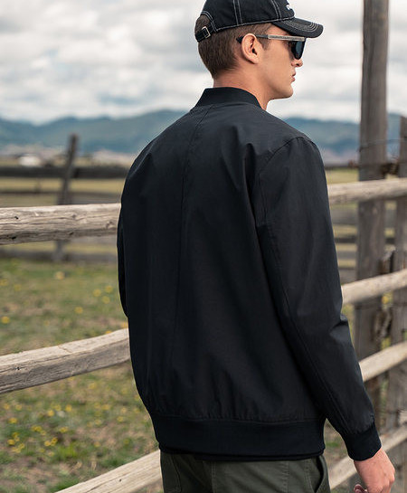 Modern férfi vékony kabát két modellben, cipzárral