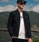 Ανδρικό ανοιξιάτικο μπουφάν με φερμουάρ σε τρία χρώματα