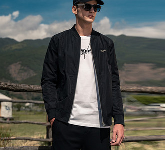 Ανδρικό ανοιξιάτικο μπουφάν με φερμουάρ σε τρία χρώματα