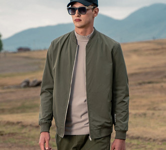 Stílusos férfi dzseki vékony modell cipzárral