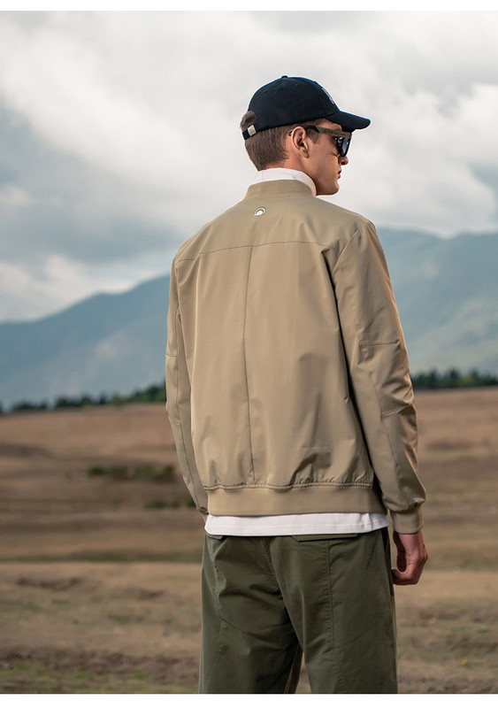 Stílusos férfi dzseki vékony modell cipzárral