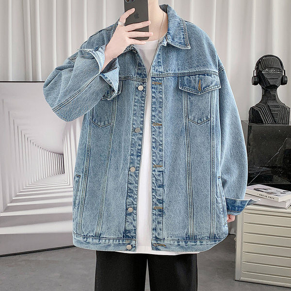 Nööpide ja taskutega meeste jope