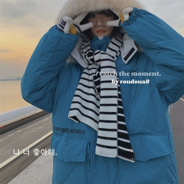 Ανδρικό φαρδύ μπουφάν με κουκούλα και βαθιές τσέπες