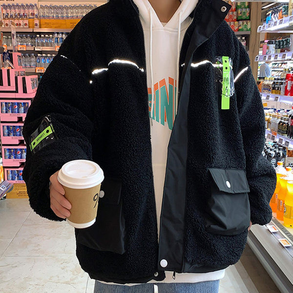 Férfi kabát zsebekkel