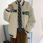 Férfi téli kabát három színben gombokkal, felirattal