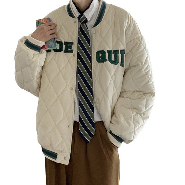 Férfi téli kabát három színben gombokkal, felirattal