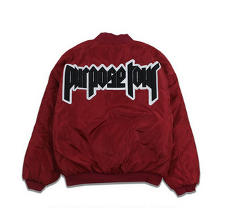 Tavaszi-őszi kabát, hátulján hímzett felirattal