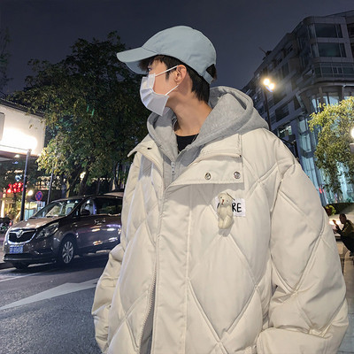 Φαρδύ ανδρικό μπουφάν με τσέπες και 3D στοιχείο