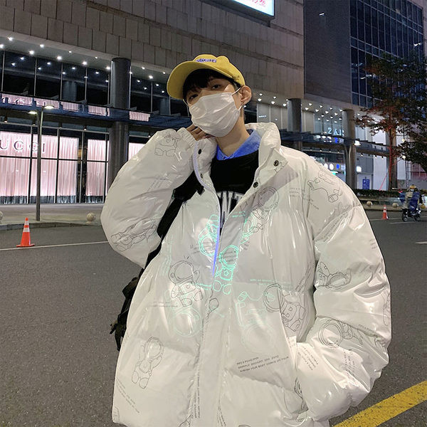 Férfi kabát széles modell gombokkal és cipzárral