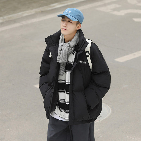 Téli férfi kabát cipzárral és magas gallérral - két színben