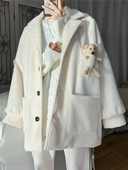 Modern férfi kabát 3D mackóval