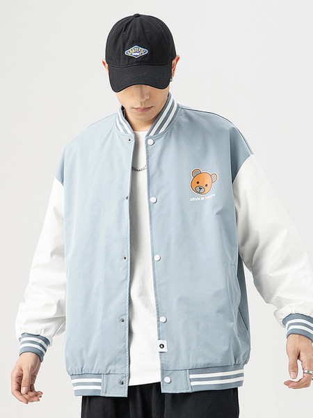 Tavaszi férfi kabát fekete és kék gombokkal