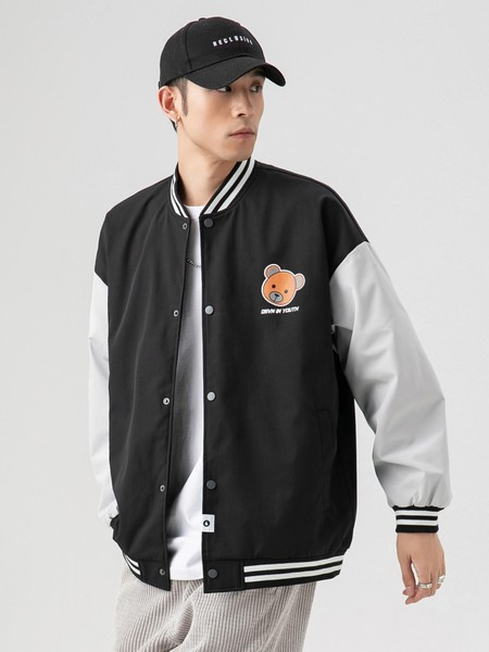 Tavaszi férfi kabát fekete és kék gombokkal