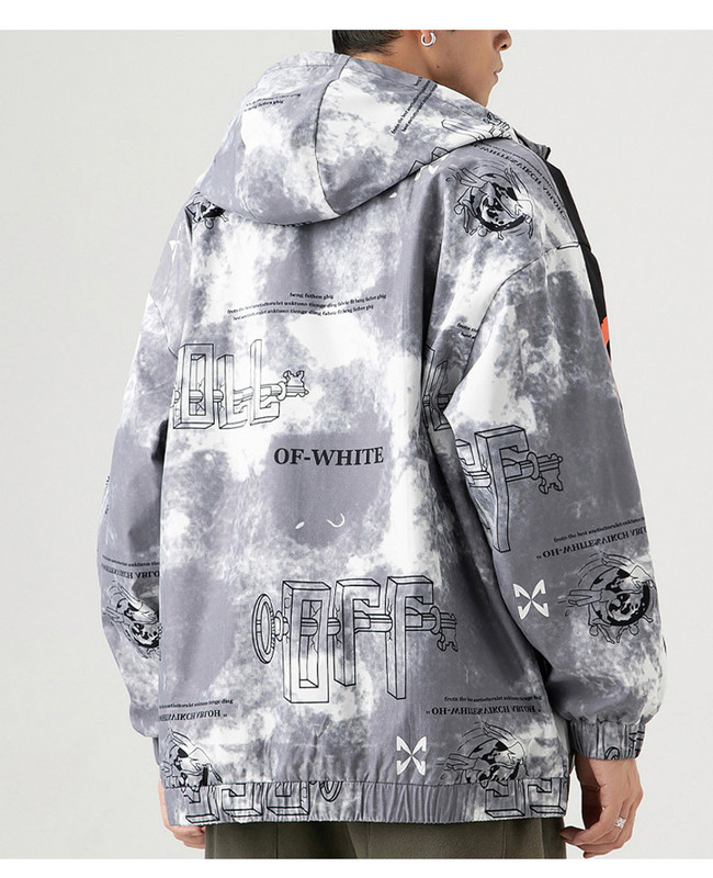 Modern férfi kabát kapucnival és mintával