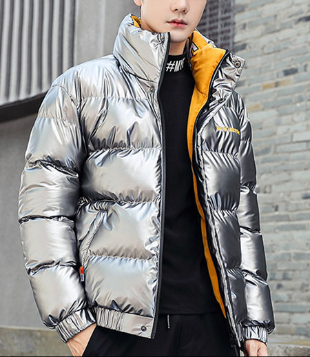 Modern téli melegítő nyomattal a hátoldalán