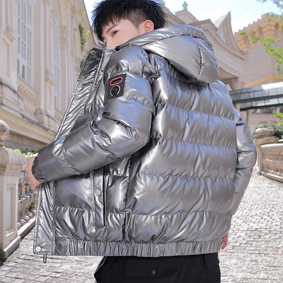 Nööpide ja lukuga meeste talvejope