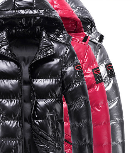 Nööpide ja lukuga meeste talvejope