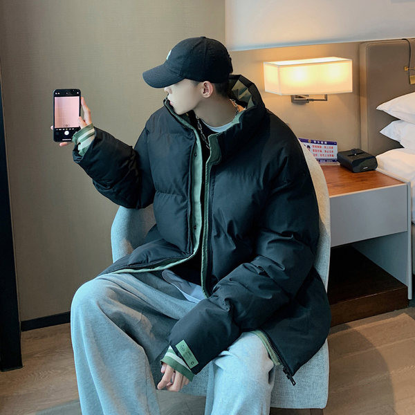 Férfi széles kabát zsebekkel