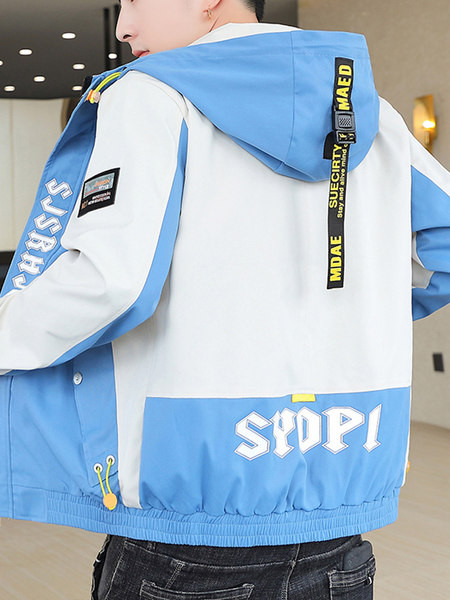 Moodne aplikatsiooni ja kapuutsiga meeste jope - sobib kevadeks