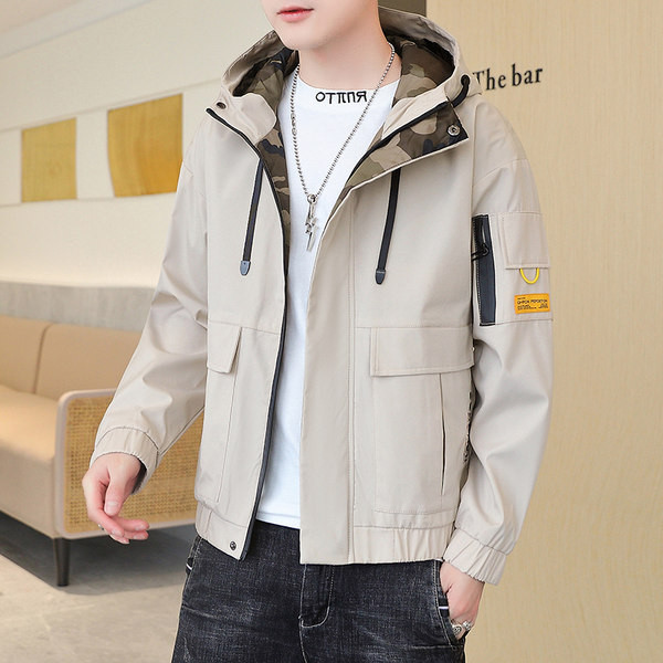 Vékony tavaszi-őszi kabát feliratokkal