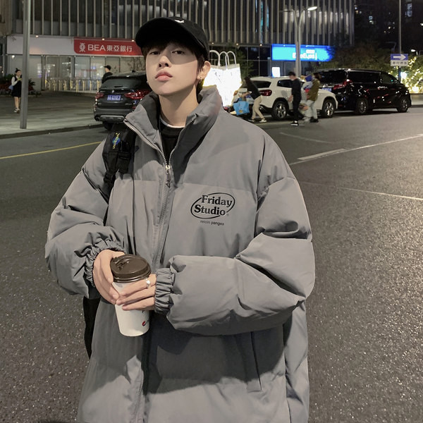 Férfi téli kabát feliratokkal