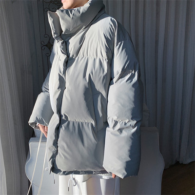 Alkalmi férfi téli kabát magas gallérral és zsebekkel